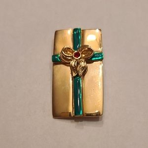 AAI Christmas Gift Gold Tone Brooch Pin